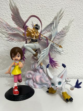Angewomon Digimon Figura con Arco