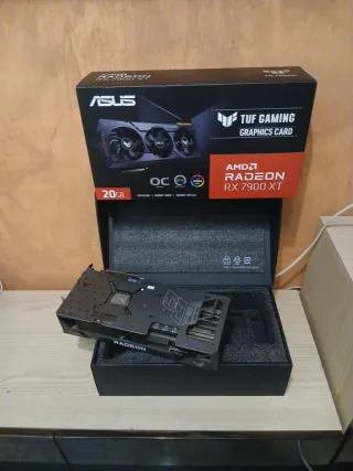 Tarjeta Gráfica ASUS TUF Gaming AMD Radeon RX 7900