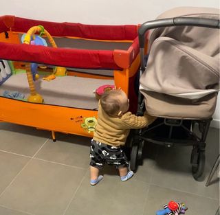 Cuna de viaje naranja