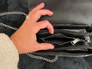 Bolso leopardo con cadena plateada