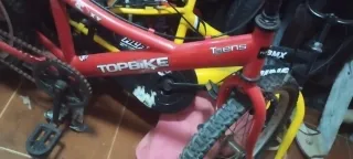 Bicicleta BMX Roja Eastern