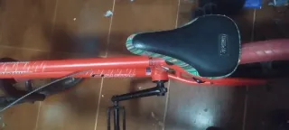 Bicicleta BMX Roja Eastern