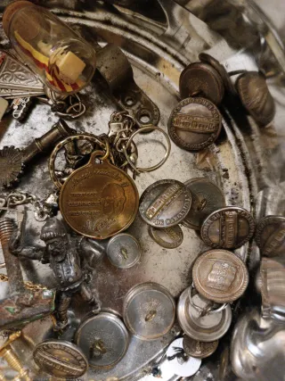 Caja de antigüedades y coleccionables