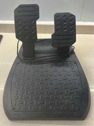 Volante Ferrari PS5/PS4 mas pedales