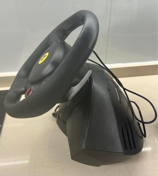 Volante Ferrari PS5/PS4 mas pedales