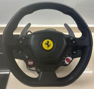 Volante Ferrari PS5/PS4 mas pedales
