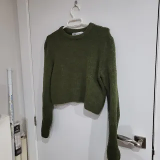 Jersey Bershka verde talla S