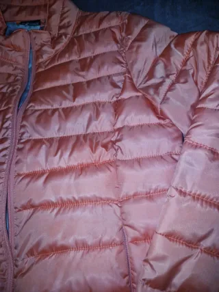 Plumas ligero naranja talla M coral