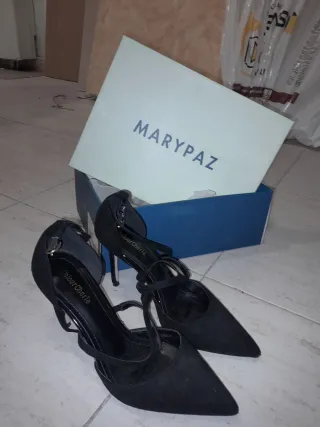 Tacones MARYPAZ Negros