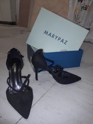 Tacones MARYPAZ Negros