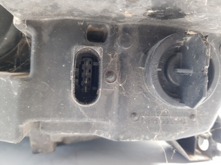 FARO DERECHO MERCEDES-BENZ CLASE S (BM 220) BERLI