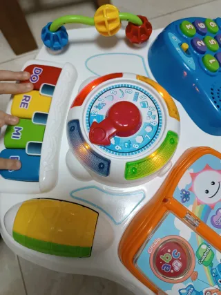 Mesa de actividades Vtech como nueva