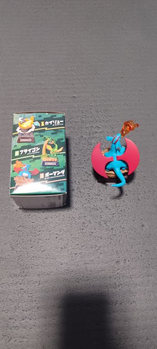 Figura Pokémon Salamence Colección