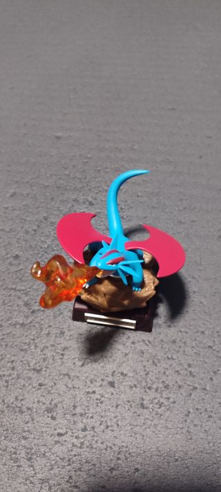 Figura Pokémon Salamence Colección