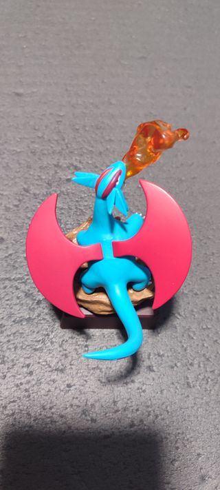Figura Pokémon Salamence Colección
