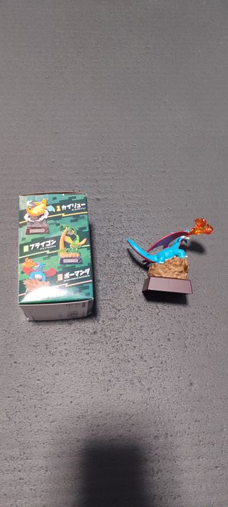 Figura Pokémon Salamence Colección