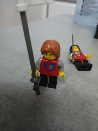 Lego Medieval - 3 Figuras con Accesorios. antiguos