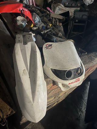 Careta y guardabarros moto