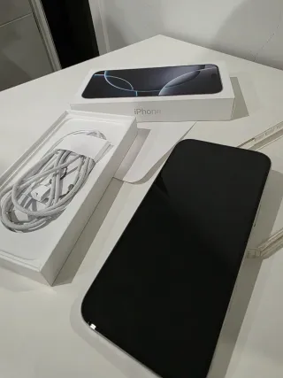 Iphone 16 Pro Max 256GB en Garantia Córdoba