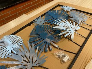 Panel Decorativo Flores Azules y Plateadas