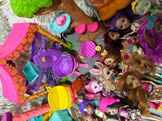 Lote Enchantimals: Casas y Muñecas