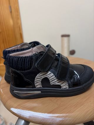 Zapatitos niña talla 24