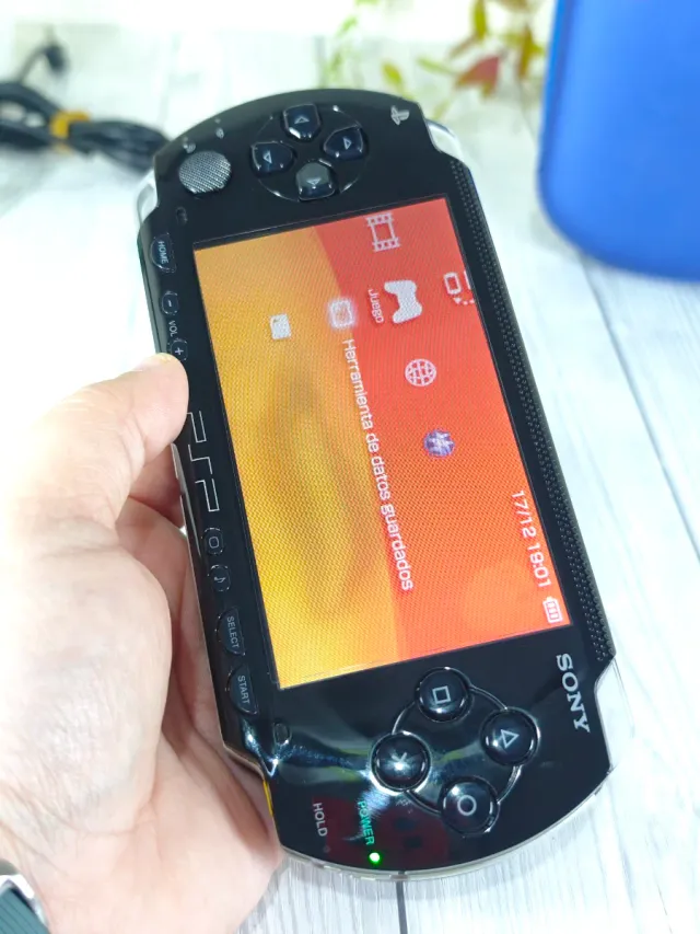 Consola Sony PSP 1004 con juegos