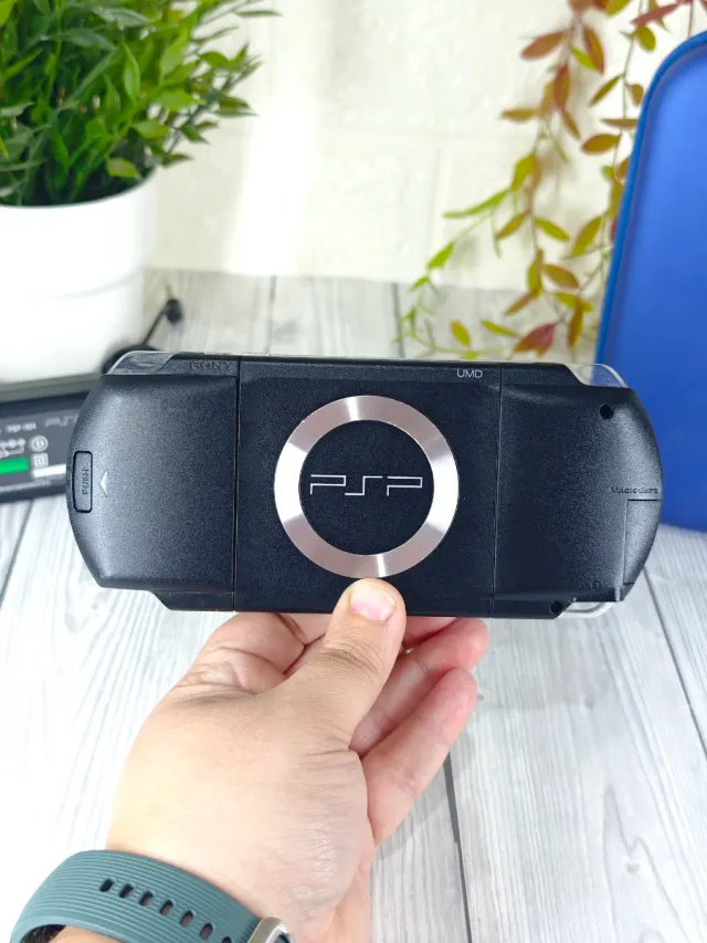 Consola Sony PSP 1004 con juegos