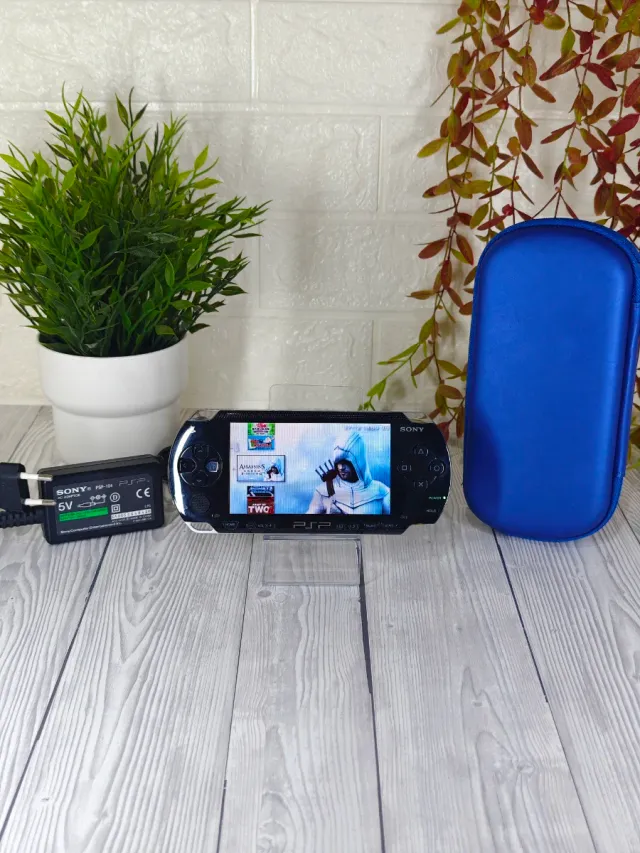Consola Sony PSP 1004 con juegos