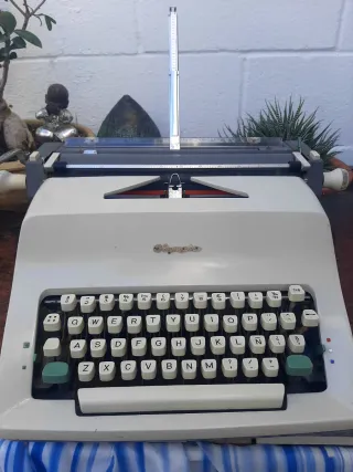 Máquina de escribir Olympia