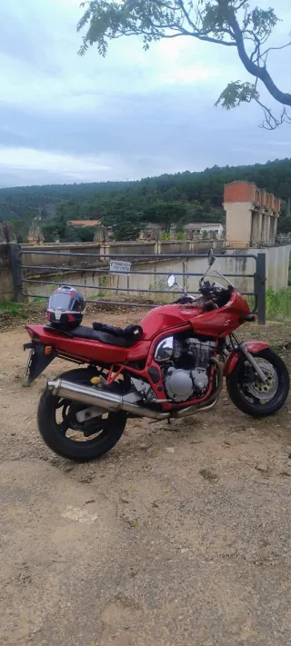 Suzuki Bandit 600 Roja
