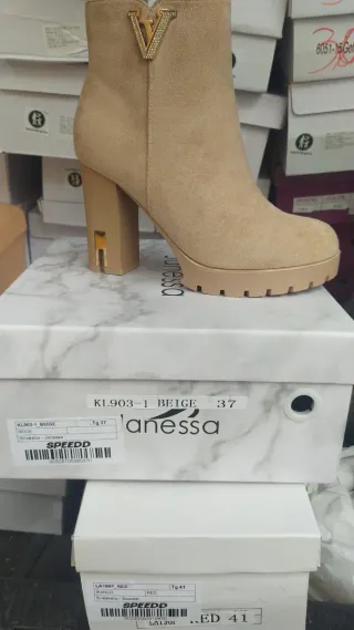 Botas Janessa Beige Talla 37