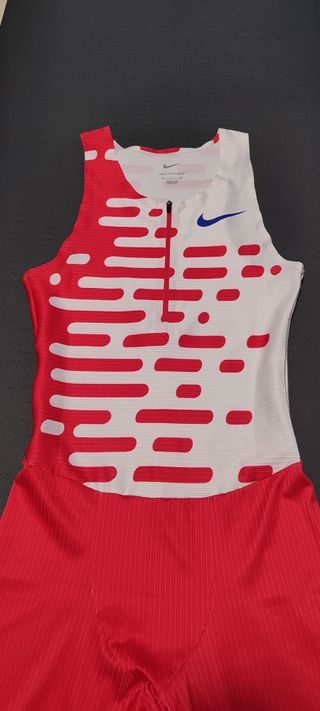 Mono Nike Atletismo Rojo y Blanco Elite