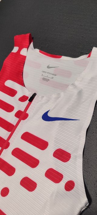 Mono Nike Atletismo Rojo y Blanco Elite