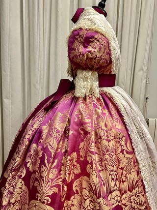 Traje o vestido de Fallera