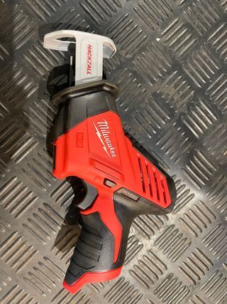 Sierra sable Milwaukee M12