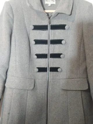 Abrigo de Roberto Bassi talla 46