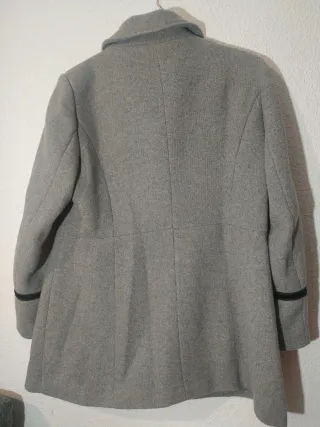 Abrigo de Roberto Bassi talla 46