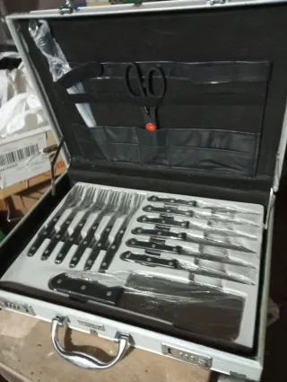 Set Cuchillos y Cubiertos BravoKing