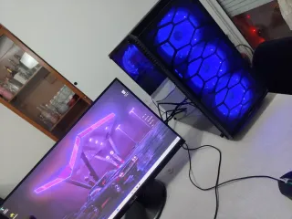 PC Gamer i7 8700 con wifi, Bluetooth y luces LED .