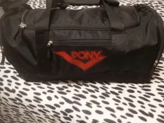 Bolso Deporte PONY Negro y Rojo