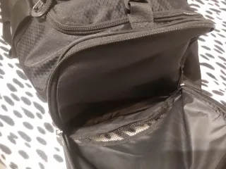 Bolso Deporte PONY Negro y Rojo