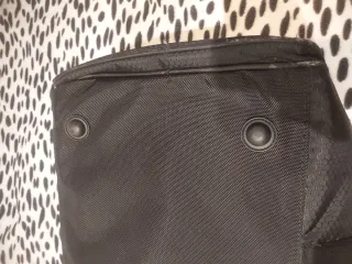 Bolso Deporte PONY Negro y Rojo