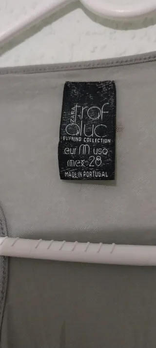 Camiseta Zara lentejuelas plateadas