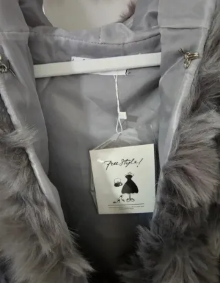 Chaleco de pelo gris