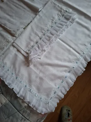 Juego sábanas cuna bordadas