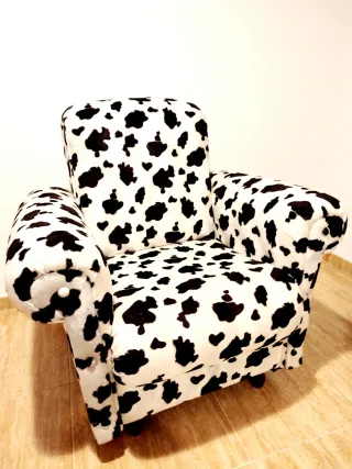 Sillón estampado de  vaca