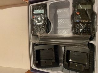 2 Radios Baofeng VHF/UHF FM Transceptor