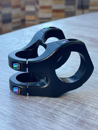 Componenti potenza MCF per bici Enduro