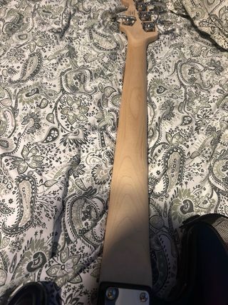 Bajo Squier Jazz Bass Affinity 5 cuerdas